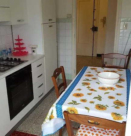 Lägenhet Accogliente E Soleggiato Sanremo